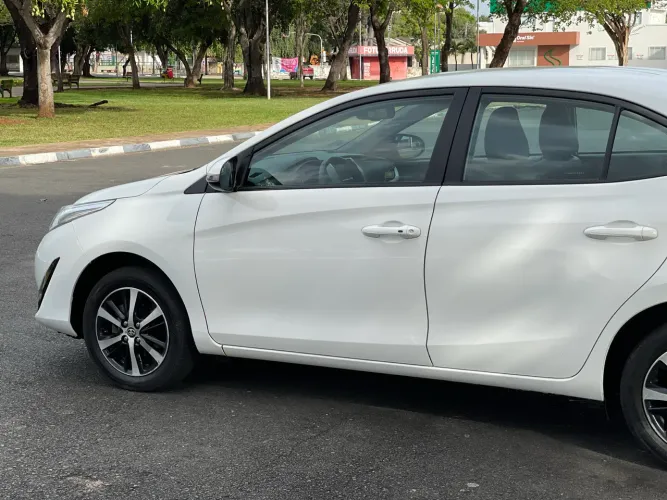 Toyota Yaris XS Connect Sedan 1.5 Flex 16V AUT 2022