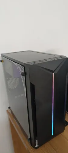CPU i3, 8 Gigas Memória, SSD 120 Gigas