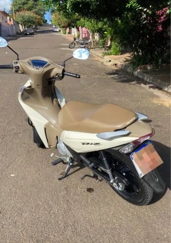 Vendo Honda Biz 125 2021