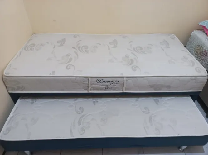 Cama Box Conjulgada,Pouco Tempo De Uso.
