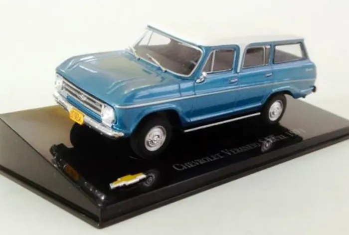 Miniatura Chevrolet Veraneio S Luxe 1/43