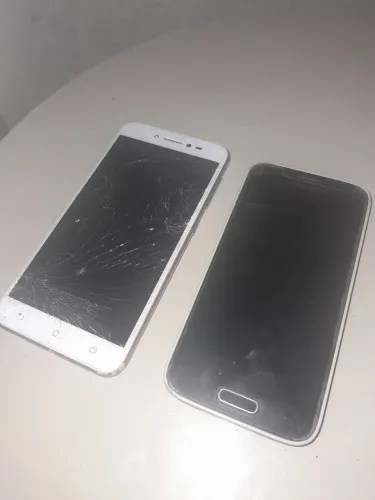 2 celular quebrado