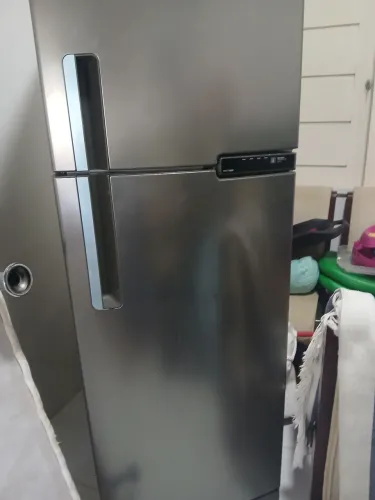 Geladeira brastemp 375 (Não  gela)