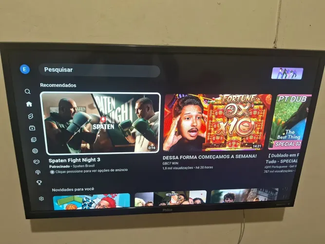 Televisão nova smart sem nenhum defeito zerada