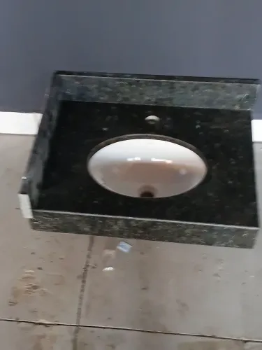 Pia de banheiro de granito verde Ubatuba 0,60x0,45 novo