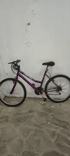 Desapego de duas bicicletas por falta de espaço! 