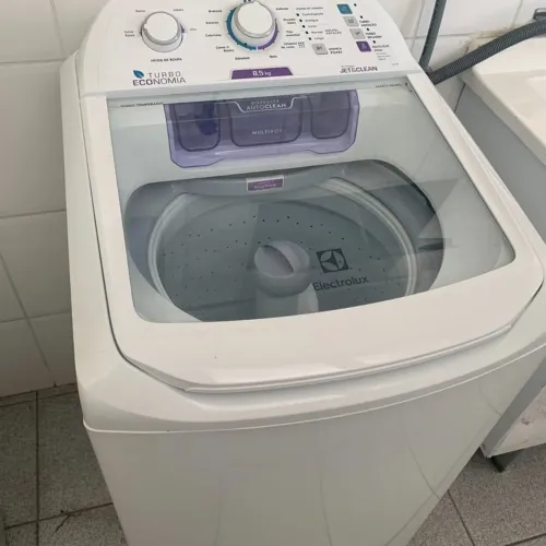 Máquina de lavar roupa 8kg Electrolux semi nova
