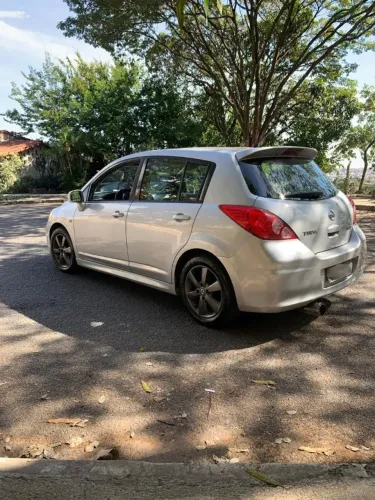 Nissan Tiida SL 1.8/1.8 Flex 16V Mec. 2013