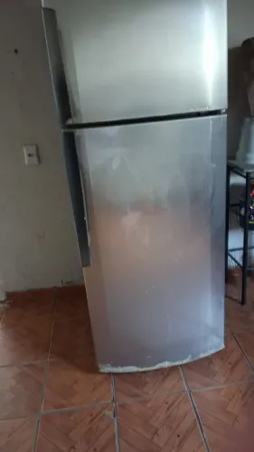 Geladeira com defeito