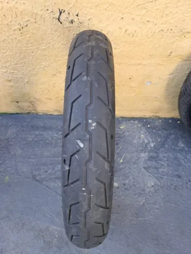 Peu moto Michelin Scorcher 31 100/90-19 Harley