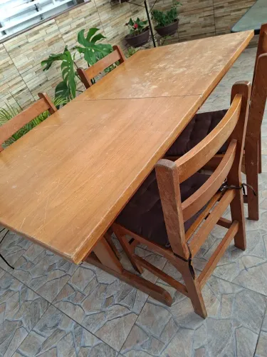 Mesa de madeira 6 cadeiras
