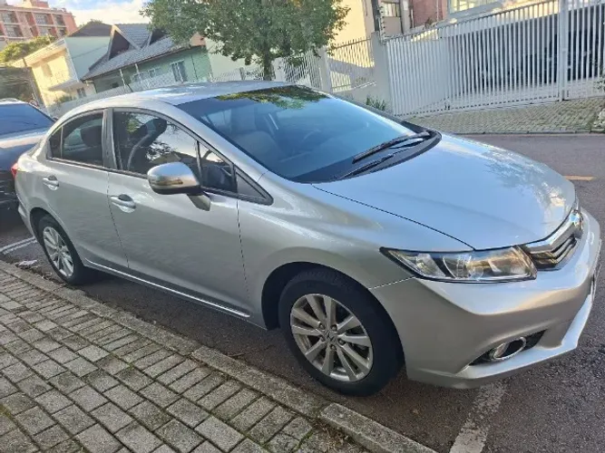 Honda Civic Sedan LXR 2.0 Flexone 16V Aut. 4P 2014