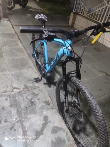 Bicicleta Montabike KSW XLT aro 29 24v.