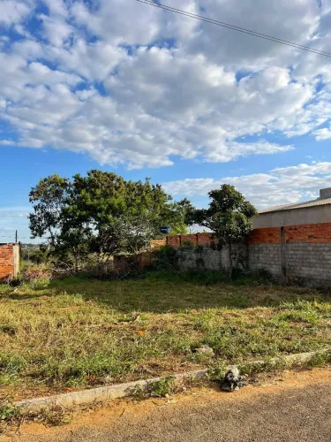 Vende-se Lote no Goiânia Sul 