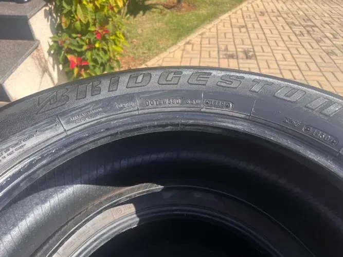 Pneus 265/60/18 Bridgestone dueller por 170,00 $ cada meia vida originais