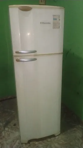 Geladeira Electrolux Frost Free 