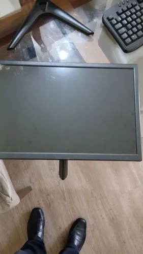 Monitor prizi slim, Led novo.