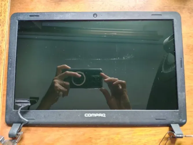 Tela completa com webcam e antena Wifi Compaq Presario CQ21