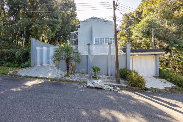 Sobrado à venda no bairro SANTA FELICIDADE, CURITIBA - PR
