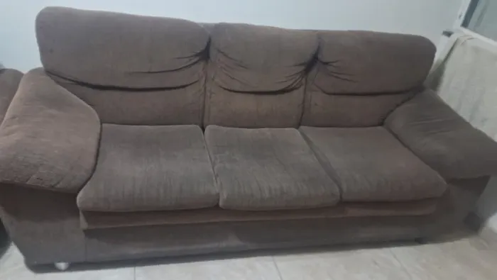 Vendo jogo de sofá 2 e 3 lugares
