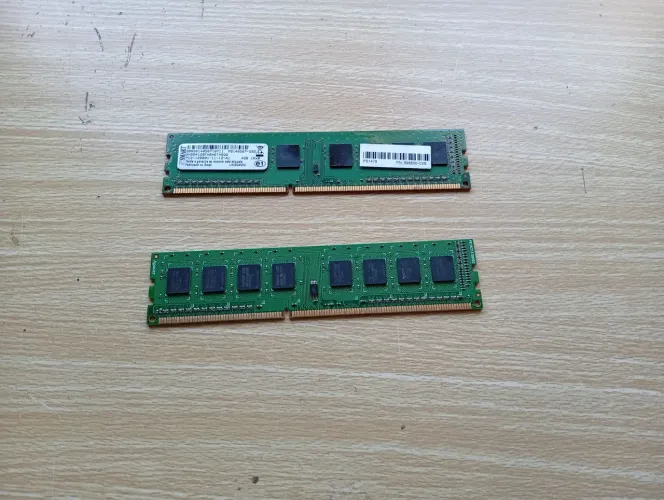 Kit 8GB RAM DDR3 1600MHz (2x4GB) Desktop - Funcionando Perfeitamente