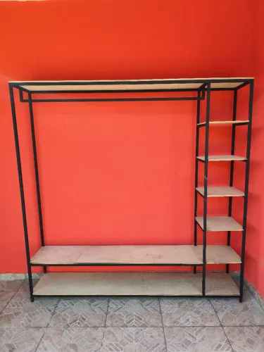 Prateleira De Loja Pra Roupas 