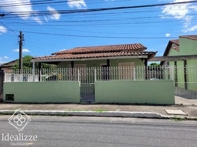 Casa para Venda em Quatis / RJ no bairro Jardim Polastri
