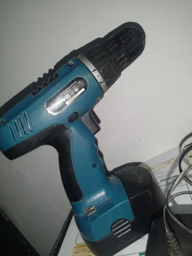 VENDO PARAFUSADEIRA E FURADEIRA PHILCO