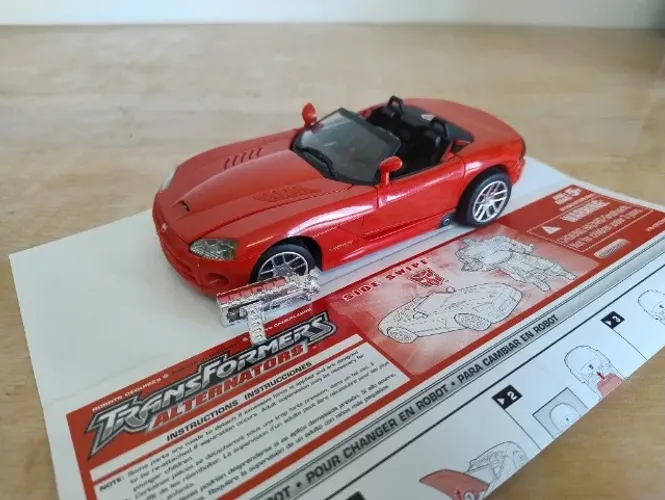 Transformers Alternators Sideswipe - Dodge Viper SRT-10 (1:24) - Completo