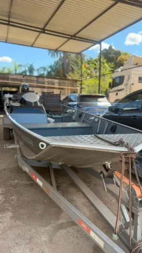 Barco de alumínio 7 metros (2024) + Motor Mercury 50HP (2024) + Carretinha (2024) 