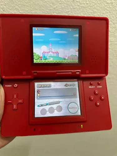 Nintendo DS ML Vermelho + Cartucho R4 + Jogos Instalados
