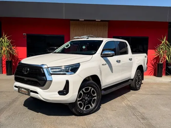 Toyota Hilux CD SRX 4X4 2.8 TDI 16V Diesel Aut. 2023