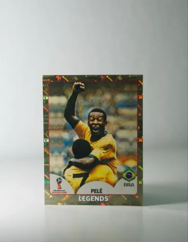 Figurinha legends Panini Pelé