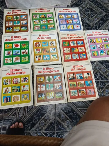 Coleção de Livros Antigos Italianos Dami Editore - 11 Volumes