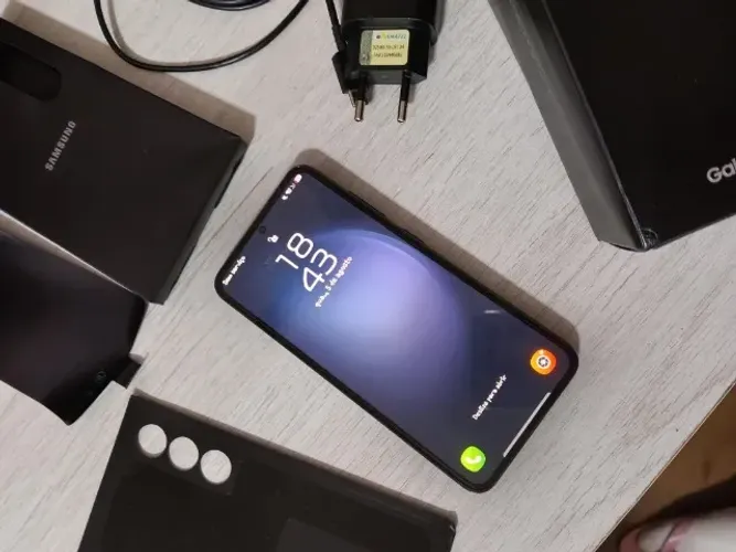 Samsung S23 - 256gb