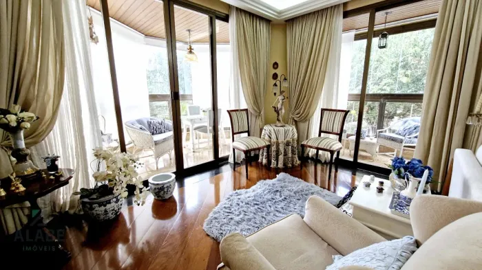 Apartamento para venda em Campo Belo com 4 quartos, sendo 3 suítes, 240m²