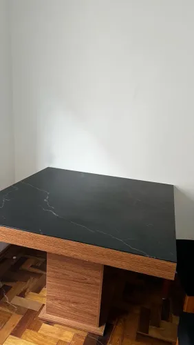Mesa de Cozinha 4 Lugares - Bem Conservada