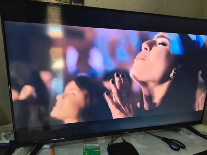Tv semi nova 