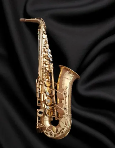 Saxofone Alto Yamaha YAS-62 Logo Purple