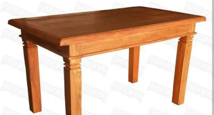 Vendo mesa de madeira com 2 cadeiras de alumínio