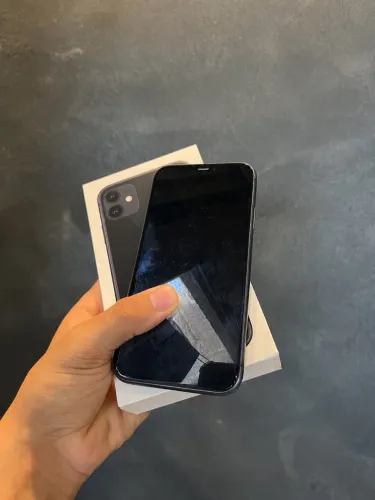 iPhone 11 - Face ID OK - Bateria 77% - Nunca foi aberto
