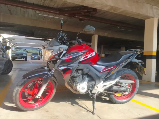 Honda CB Twister 250 Red (2020) - 50.000KM Revisada / Pneu Novo