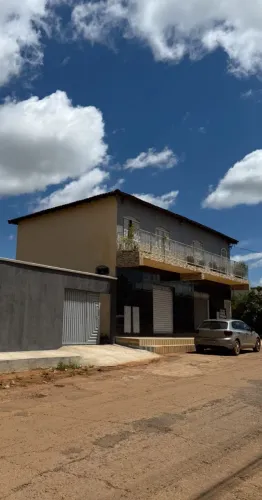 Alugo Sobrado (andar superior) ao lado da feira no Jardim do Ingá, Luziânia/GO