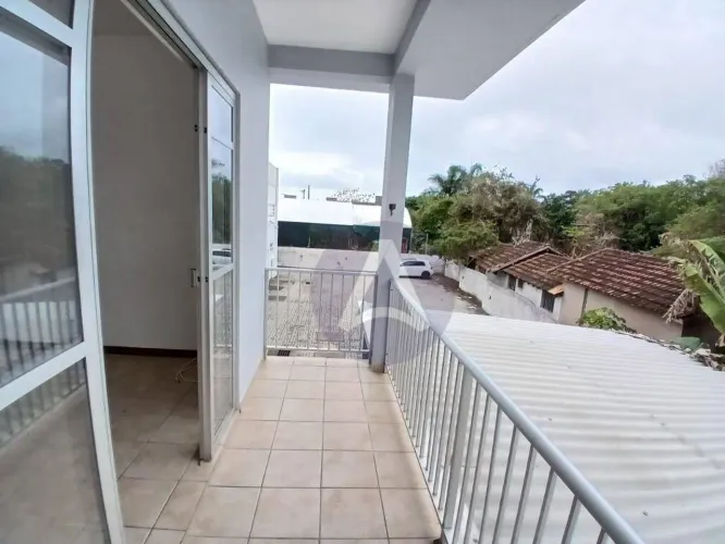 Apartamento com 1 dormitório para alugar, 65 m² por R$ 3.970,01/mês - Campeche - Florianóp