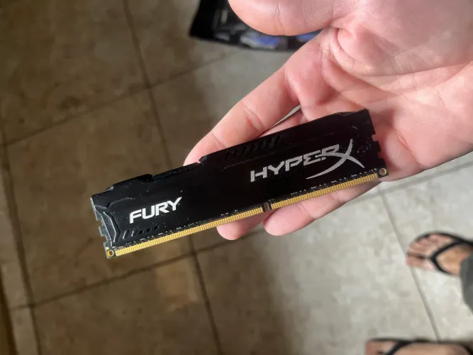 Memória 8gb ddr3 1866 HyperX