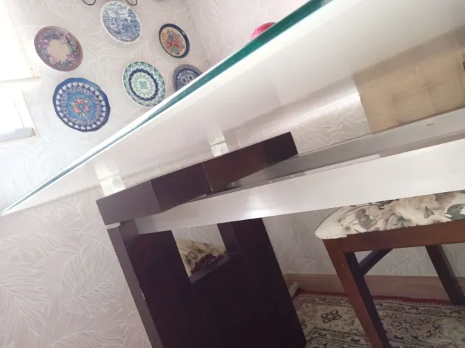 Mesa de jantar lida e resistente sem cadeiras1'60x90.