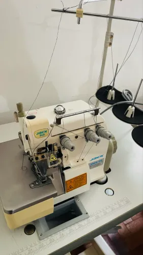 Máquina Overlock Industrial Jack 3 Fios JK-803D-M2-04