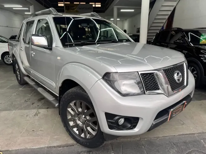 Nissan Frontier SL CD 4X4 2.5tb Diesel AUT 2014