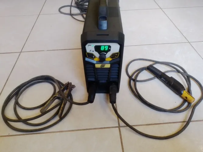 Máquina de Solda Roque 200 Amperes - Usada em Perfeito Estado