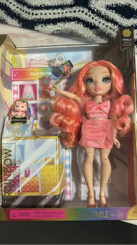 Boneca Rainbow High Pinkly Pace